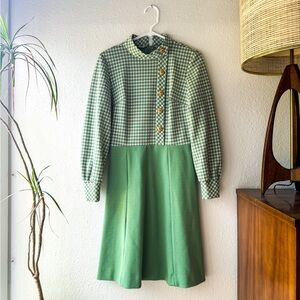 Trends by Jerrie Lurie 1960s Mini Dress